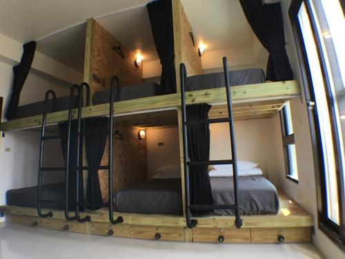 Wave Backpackers in Yilan