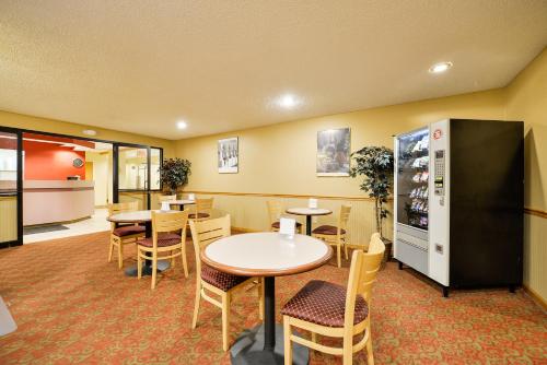 Americas Best Value Inn - East Syracuse - Accommodation