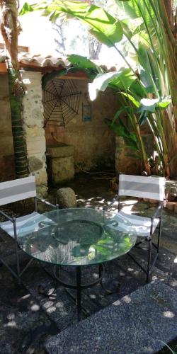 Villino with Garden - image 5
