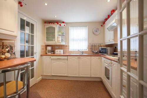 Oil Mill Lane Holiday Cottage - Berwick-upon-Tweed Castle and Ramparts