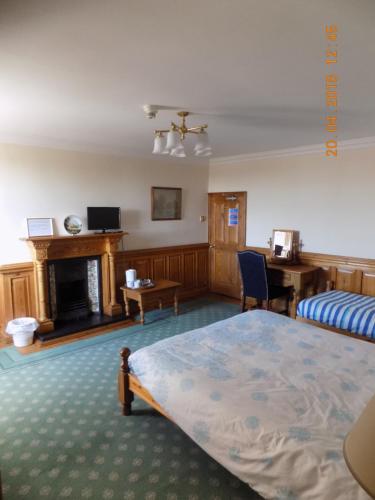 The Londesborough Arms bar with en-suite rooms