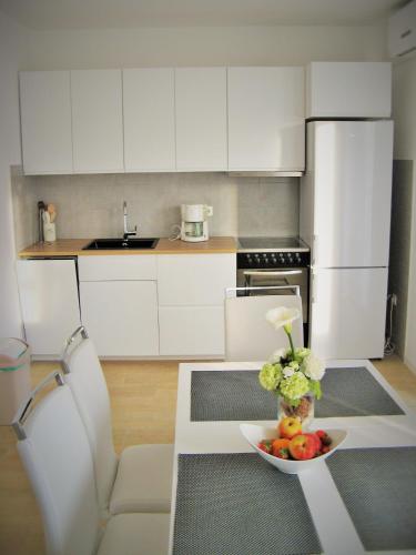  Apartment Nizic in Primošten