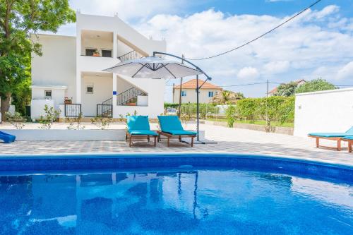 Apartments Marina - image 4