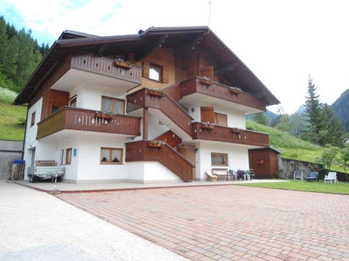 Appartamenti Patrizia - Apartment - San Pietro di Cadore