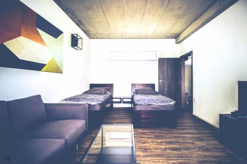 HOTEL 63 - image 14