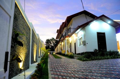 ruwanara royal majestry in أخرى