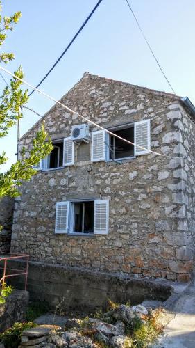  Old Stone House in Luka
