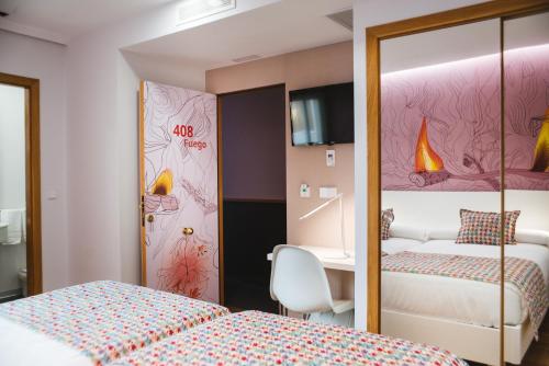 Deluxe Double or Twin Room image 4