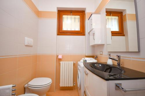 Sirmione Beach Apartment - main image