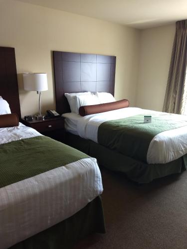 Cobblestone Hotel and Suites - Crookston