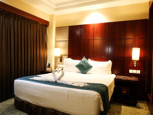 room detail thumbnail 1