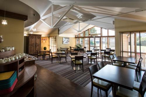 المرافق, Contact Hotel Atoll in Niort