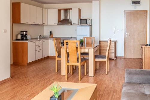 One-Bedroom Apartment image 8