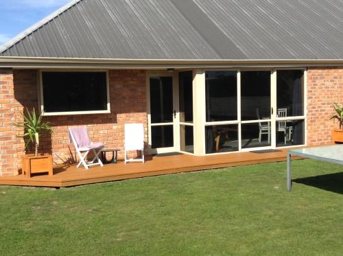 balkon/terras, Darfield Bel Air right on the main street in Darfield