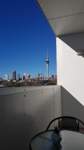 Fisher Point - Shared Apartment near Ponsonby