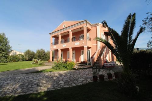  Karoubis Studio in Kavalloúrion