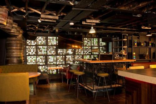 Highly-rated bar