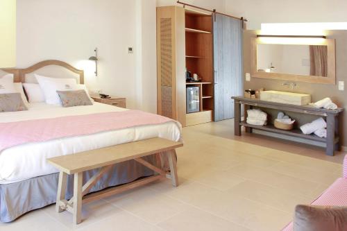 Junior Suite with Private Pool Hotel Rural Binigaus Vell 31