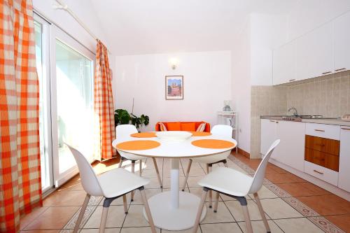 Kitchen, Apartments Ines in Murter