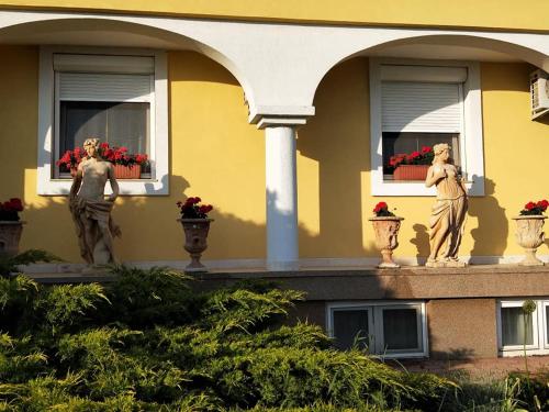 Barokk Hotel - image 8