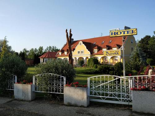Barokk Hotel - image 11