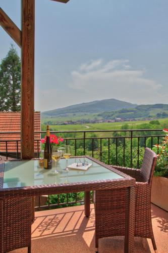 陽台/露台, Gîte LES CEPAGES (Gite LES CEPAGES) in 伊特斯維勒