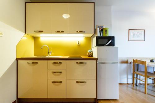 Apartments Durda - image 13