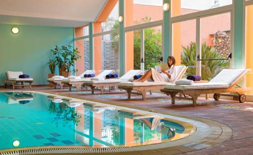 Regina Isabella-Resort Spa Restaurant - image 9