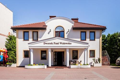 Dworek Pani Walewska - Accommodation - Gdańsk-Rębiechowo