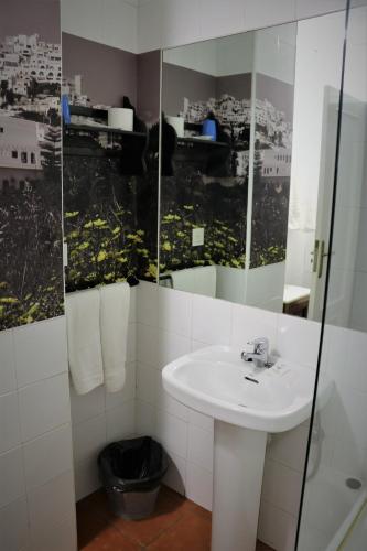 Hostal Arco Plaza - image 8