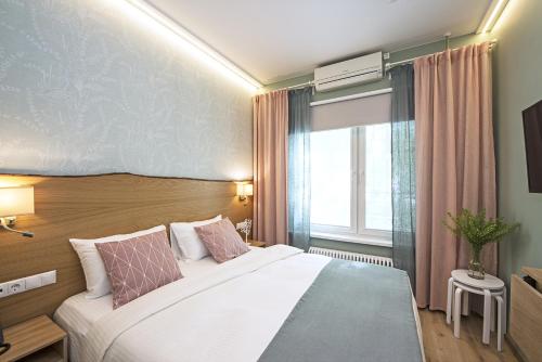 Horoshov ApartHotel Horoshov hotel is a popular choice amongst travelers in Moscow, whether exploring or just passing through. Both business travelers and tourists can enjoy the propertys facilities and services. Servic