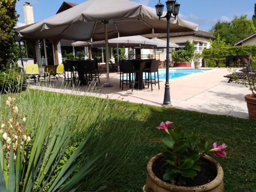 Hôtel-Restaurant "La Gremelle" Hotel de charme Côte-d'Or