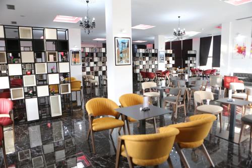 Krogs/atpūtas telpa, Hotel New York in Kamëz