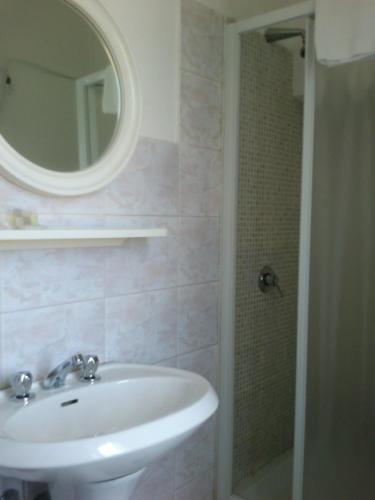 Bathroom, Hotel Dorico in Ancona