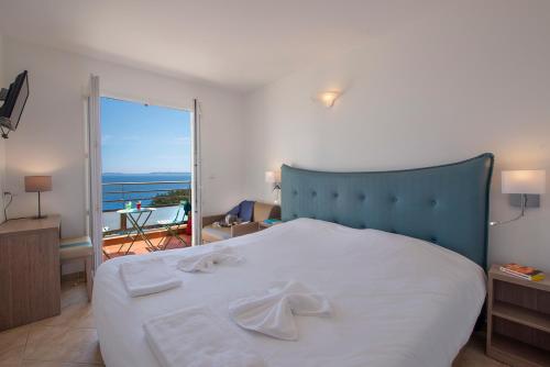 Hôtel-Club du Domaine d'Aiguebelle USSIM Vacances - image 2
