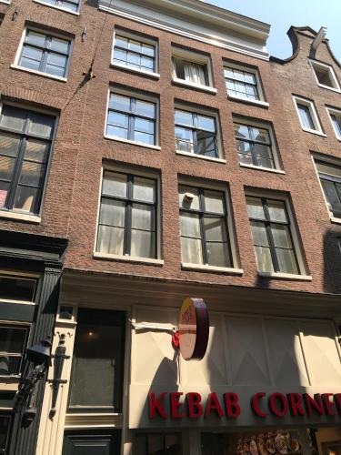 Amsterdam Central Guest House 4