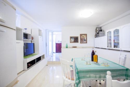  Studio apartman JOSIP in Klis