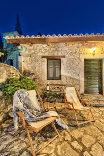 Eri Traditional House gîte à louer Vouyiáton