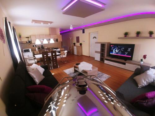 . Sarok Apartmanház