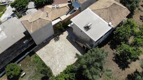  Ta Kavourakia in Mikros Gialos