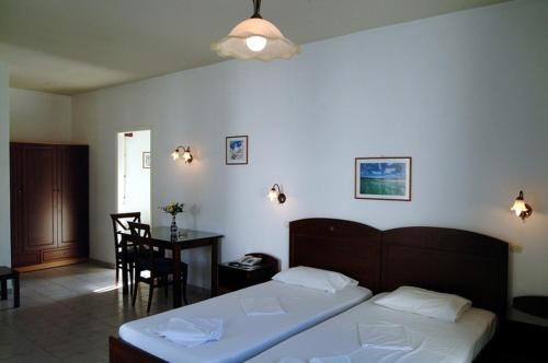 Gryspo's Hotel - image 2