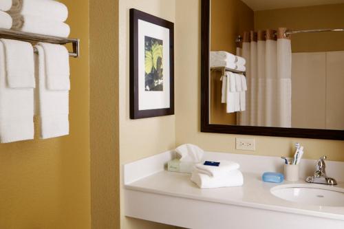 Ванная комната, Extended Stay America Suites - Houston - Galleria - Westheimer in Хьюстон (Техас)