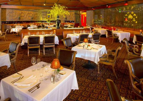 Cypress Bayou Casino Hotel - 레스토랑
