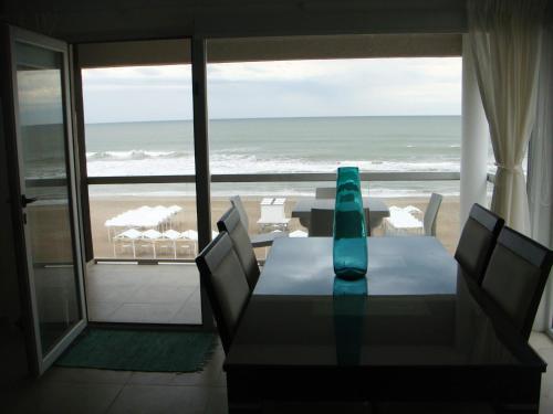Apartment image 8