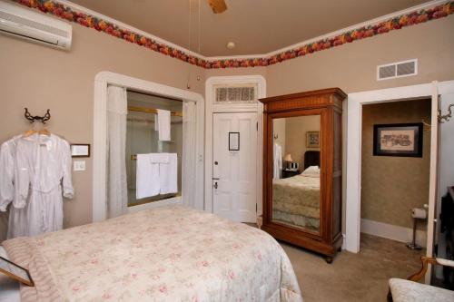 Bradford Place Inn (California)