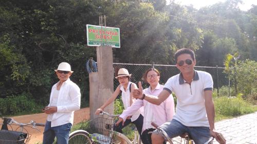 Priyanna Guest, Forest view