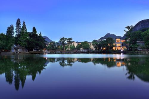 Guilin HeShe Lakeside Resort