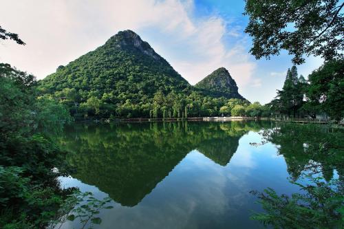 Guilin HeShe Lakeside Resort