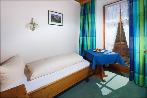 1 twin bed