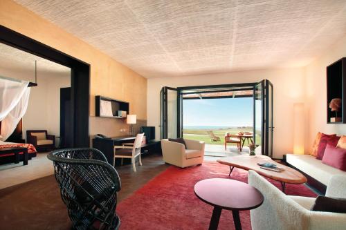 145466279 Verdura Resort